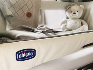Mechanizm panelu bocznego w Chicco